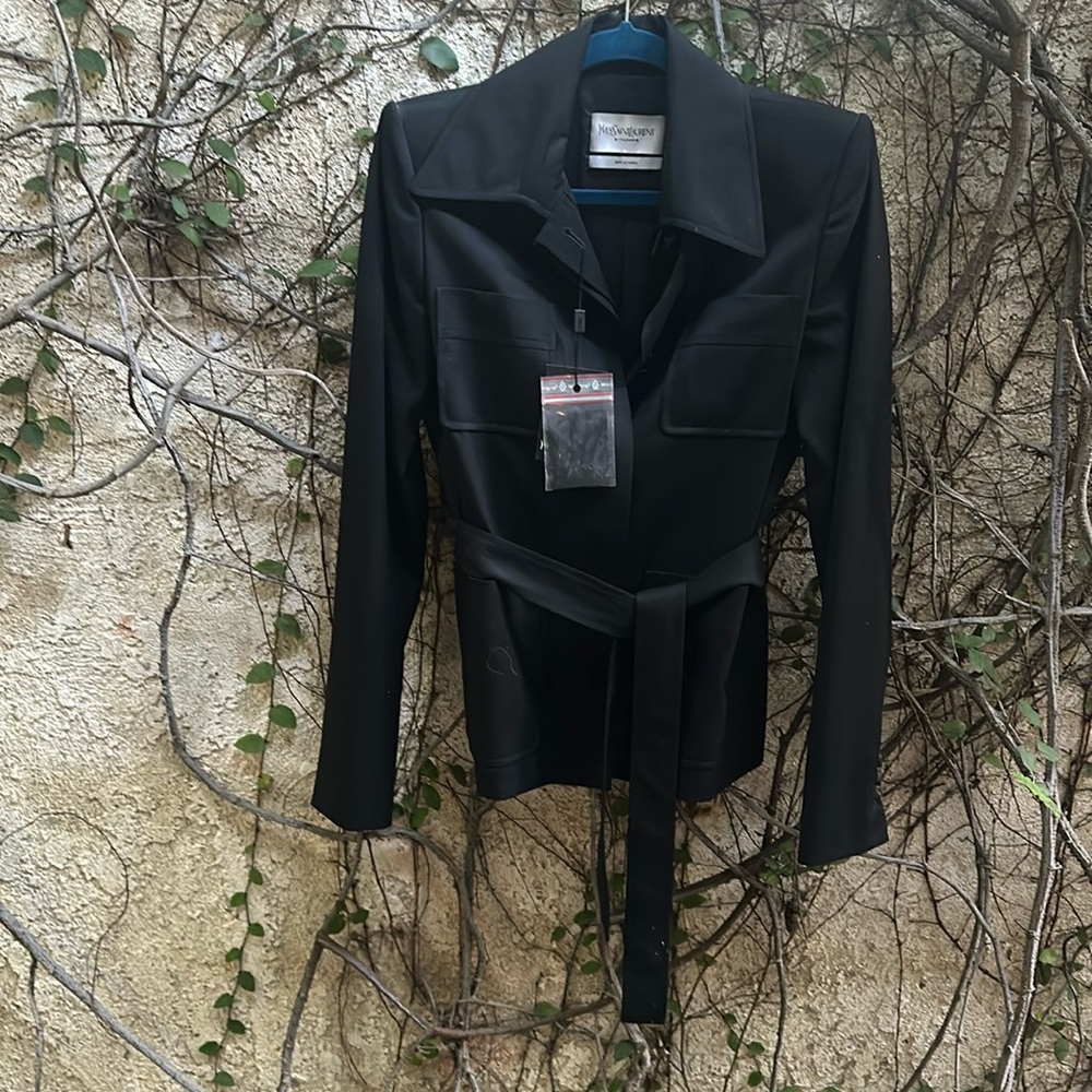 YveSaintLaurent Made in France Tie -Fasting Shirt Jacket